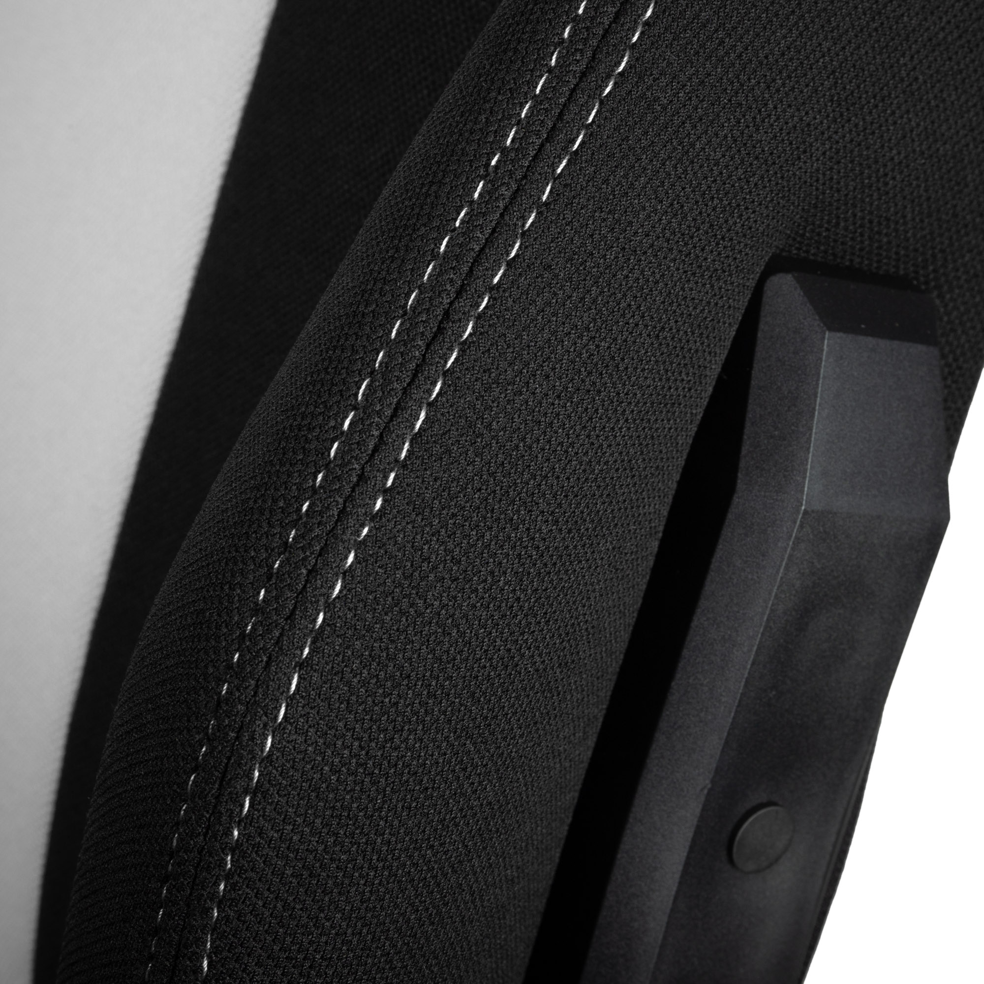 E250 Gaming Stuhl schwarz/weiß