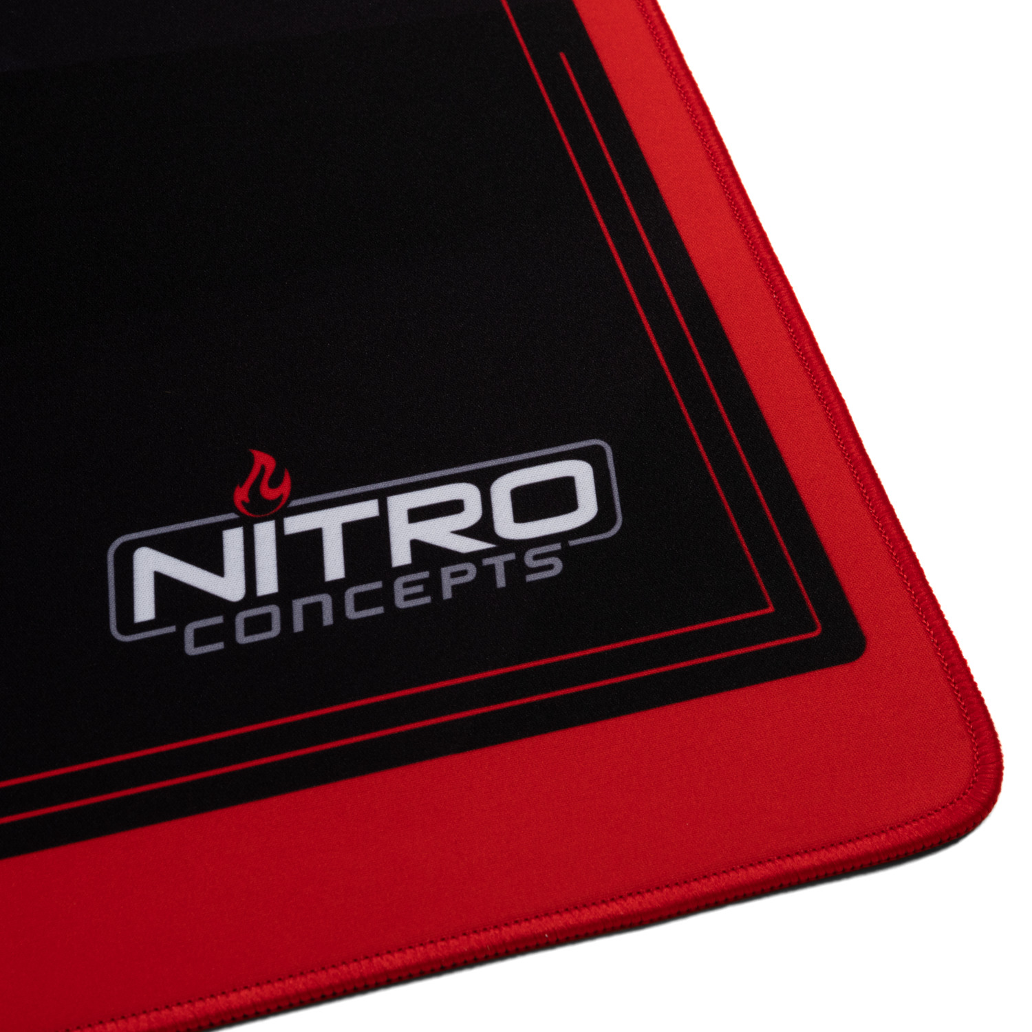 Nitro Concepts - DESKMAT DM12 – 1200 X 600 MM – INFERNO RED